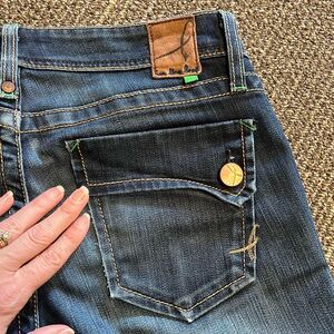 IT I'm in the Loop Women’s jeans “Hope” Slim Boot Size 26